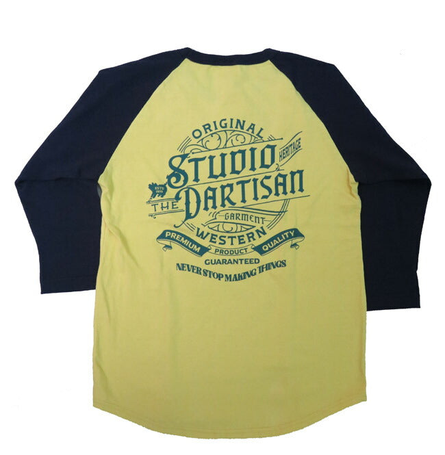 ดัลชิซาน STUDIO D'ARTISAN เสื้อยืดแขนยาว 7 ส่วนตัดกลม ลายพิมพ์ "STUDIO DARTISAN" 8162B