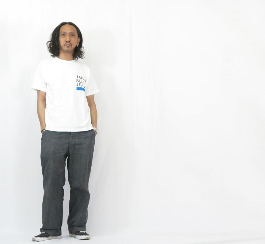 JAPAN BLUE JEANS แจปันบลูยีนส์ เสื้อยืดแขนสั้น โลโก้ที่กระเป๋า JBTS10155S