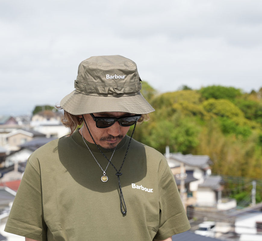 Barbour バブアー × New Era ニューエラ หมวกผจญภัย MHAS002 บาร์เบอร์ บับวอร์ 【คอลเลกชันใหม่ฤดูใบไม้ผลิ-ฤดูร้อน 2026】