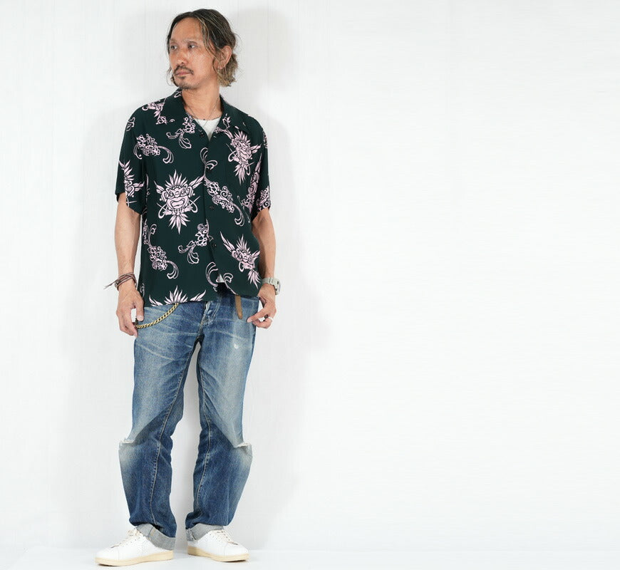 ซันซาร์ฟ SUN SURF เสื้อเชิ้ตฮาวายแขนสั้น ผ้าเรยอนฮาบุตาเอะ รุ่น "INCARNATION OF GOD" เสื้ออะโลฮา SS39611 【คอลเลกชันฤดูใบไม้ผลิ-ฤดูร้อน 2026】