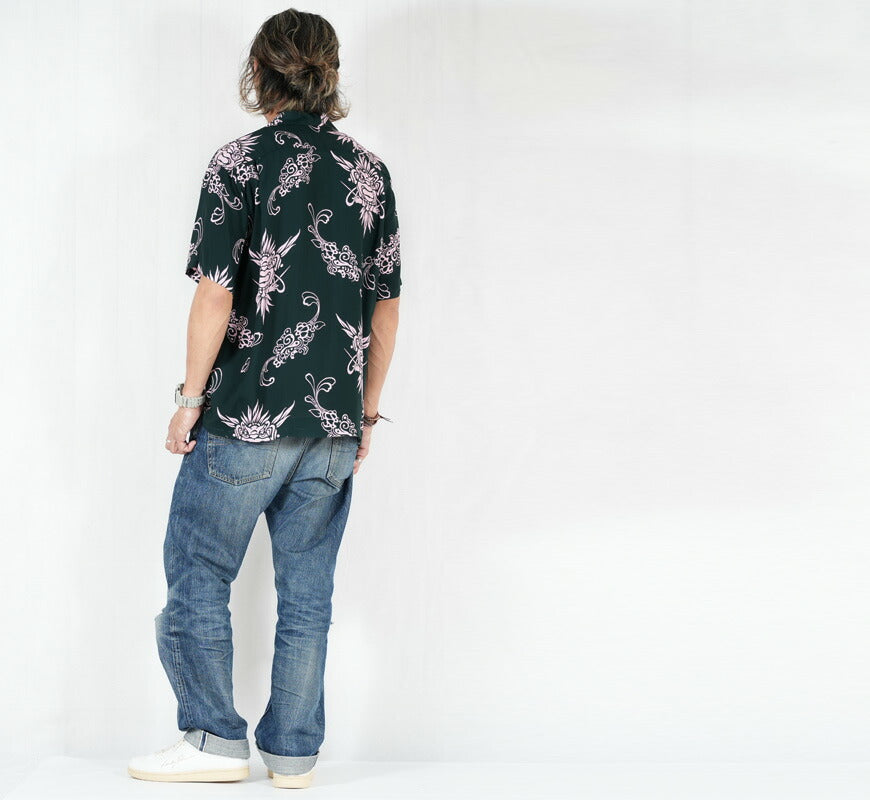 ซันซาร์ฟ SUN SURF เสื้อเชิ้ตฮาวายแขนสั้น ผ้าเรยอนฮาบุตาเอะ รุ่น "INCARNATION OF GOD" เสื้ออะโลฮา SS39611 【คอลเลกชันฤดูใบไม้ผลิ-ฤดูร้อน 2026】