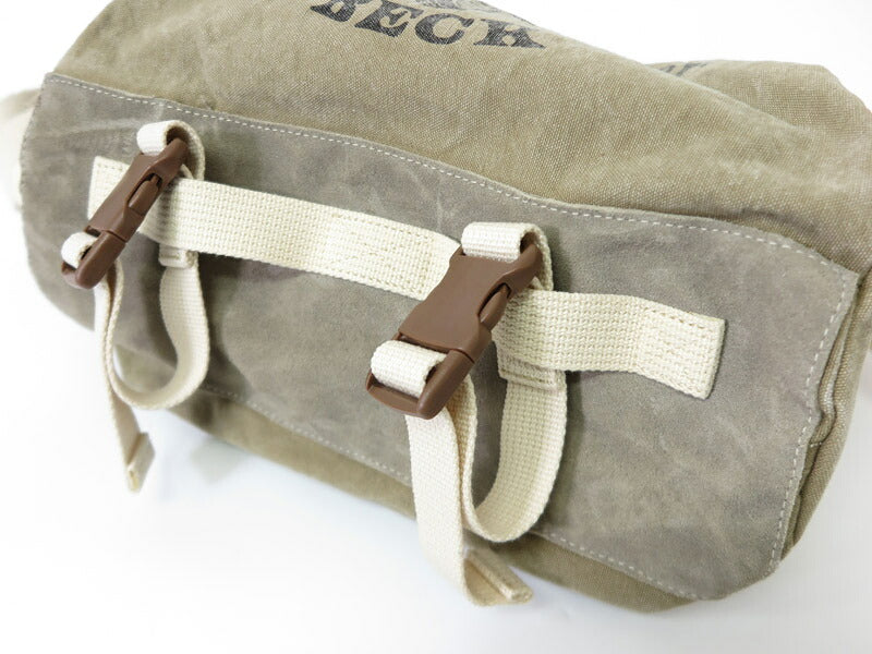 ทอยส์แมคคอย TOYS McCOY กระเป๋าสะพายผ้าฝ้ายแคนวาส HANDLE BAR BAG "BECK NORTHEASTER" TMA2530