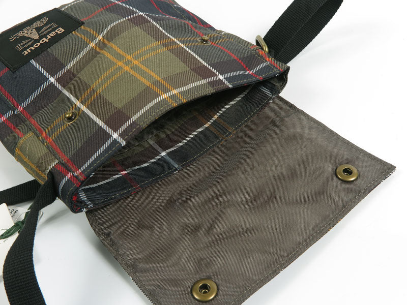 Barbour バブアー Torridonタータン クロスボディバッグ クロスバッグ サブバッグ バーブァー バブワー UBA0753【2026年秋冬新作】