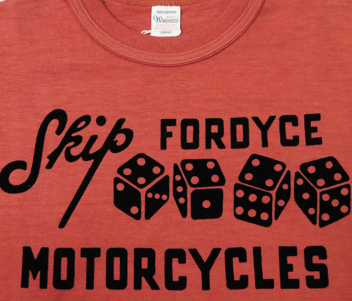 WAREHOUSE เวียร์เฮาส์ เสื้อยืดแขนสั้นพิมพ์ลายฟล็อกกี้ "SKIP" ลายเงา ถักตาข่ายหยาบ WH4601